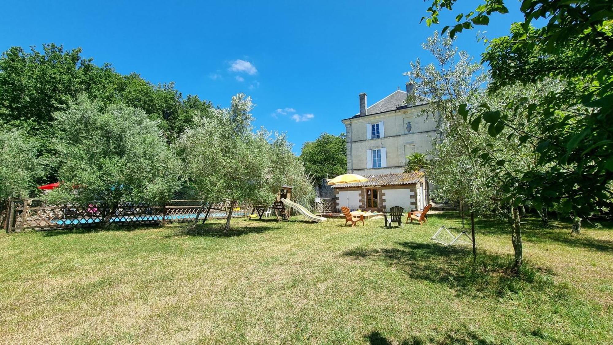 Villa Domaine De Rochebonne Saint-Just-Luzac Esterno foto